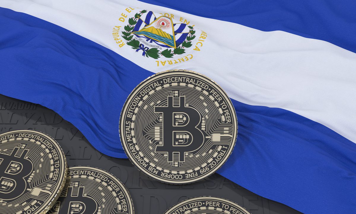 El Salvador flag with bitcoin for decentral publishing