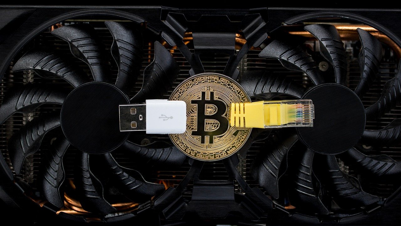 uncensored crypto docuseries bitcoin in the middle of two fans for decentral publishing