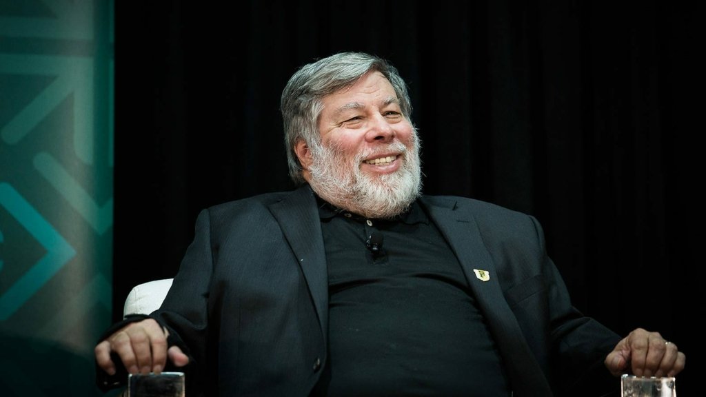 unicoin crypto steve wozniak smiling